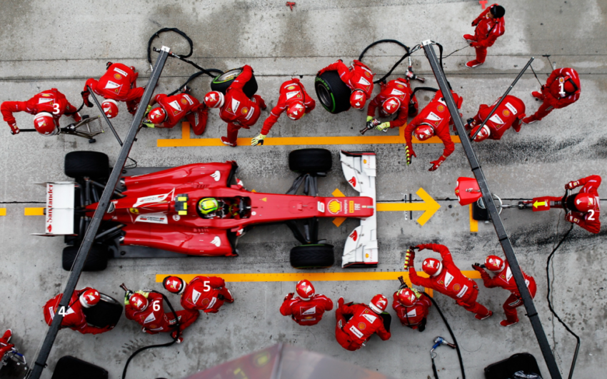 Sincronia e Precisão: O Pit Stop da F1 e a Lição para Empresas